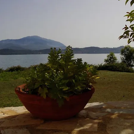 Alekos Beach Houses-nisos Holiday home