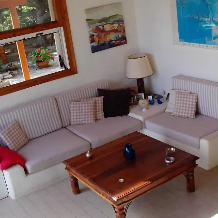 Alekos Beach Houses-nisos Holiday home *